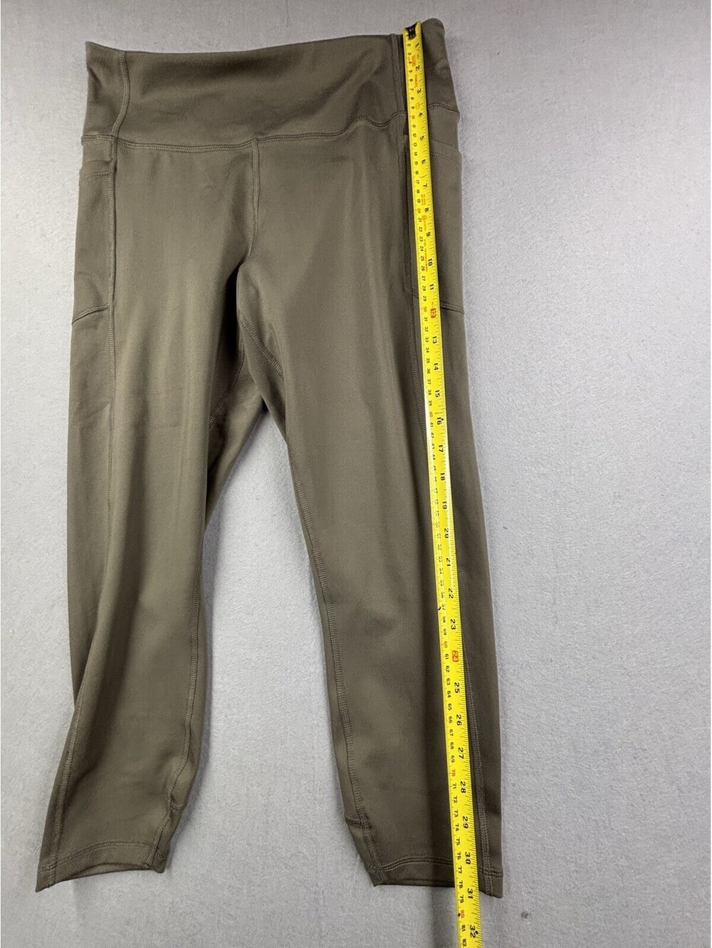 Victoria's Secret Seneca Rock Tan Pocket Leggings L/G Short High Rise VS Sport - Picture 5 of 7